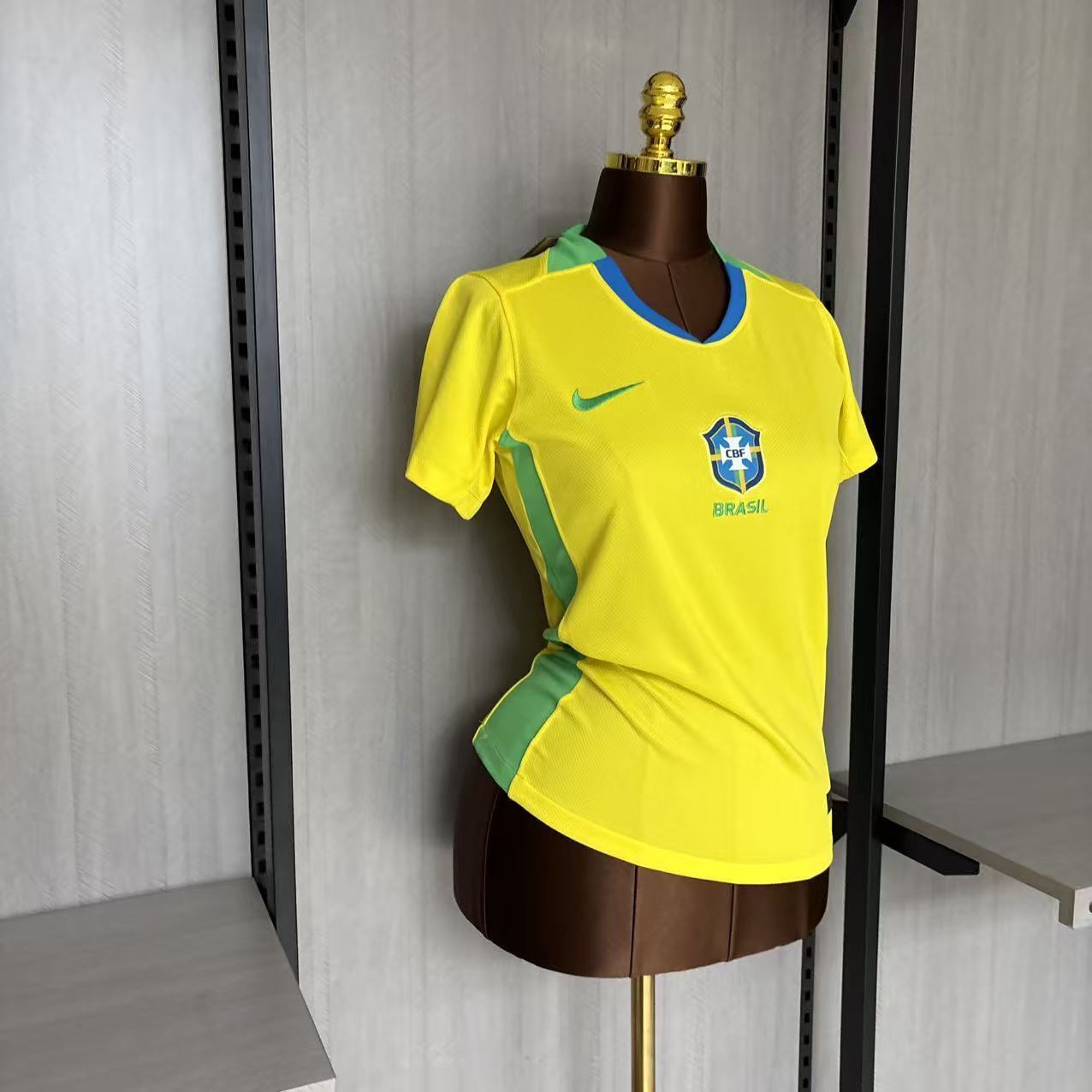25/26 Women Brazil Home Jersey