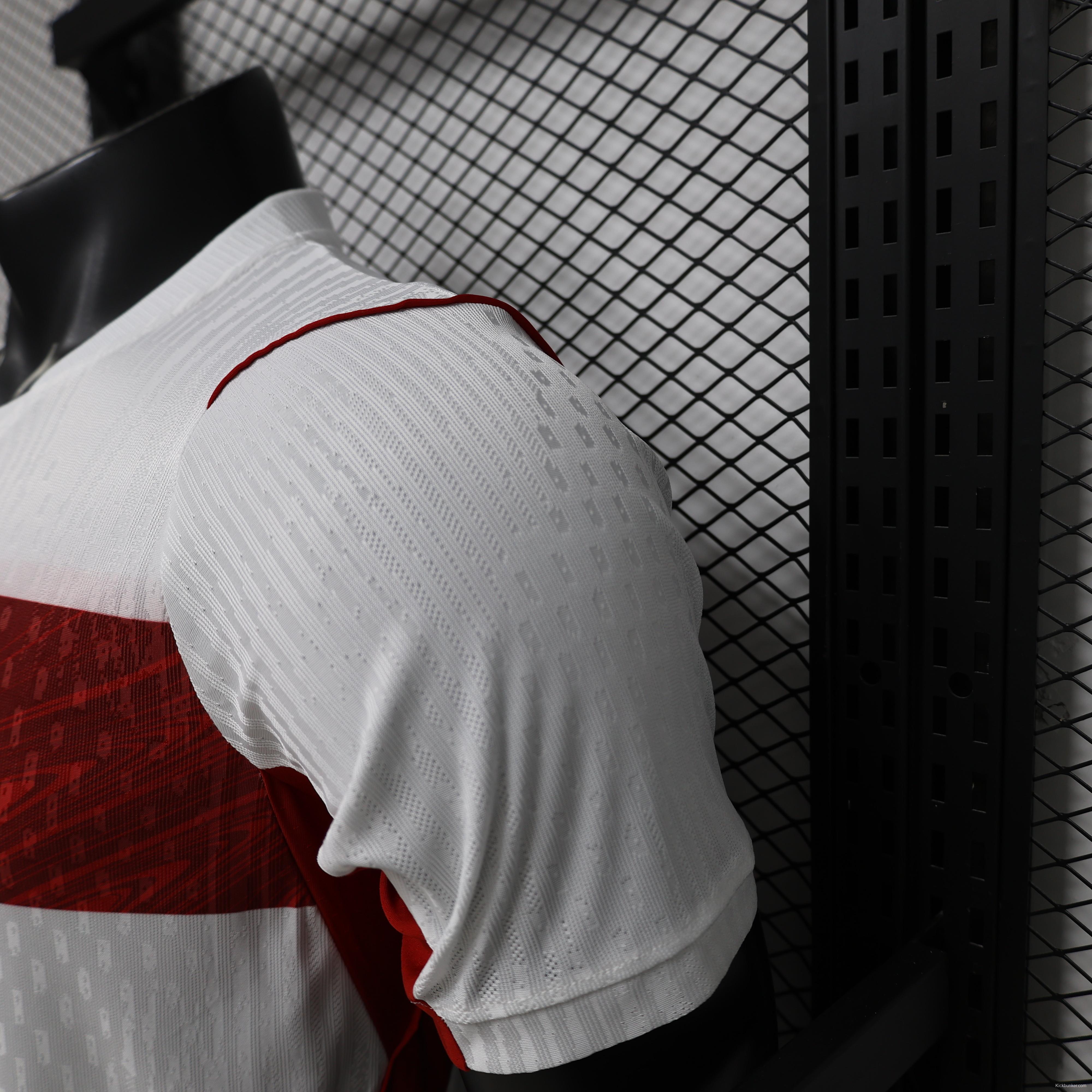 Player Version 26/27 Turkey  Away  White & Red Flag Panel Jersey