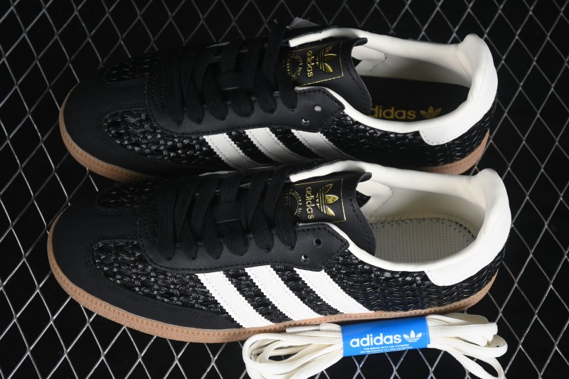 Adidas Samba OG Classic Sneakers with Retro Design - HQ9282