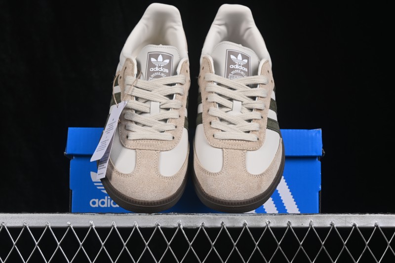 Adidas Samba OG Classic Skateboarding Shoes with Retro Suede Design - JR0893