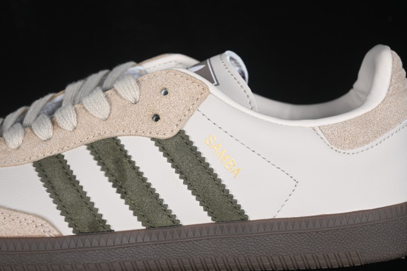 Adidas Samba OG Classic Skateboarding Shoes with Retro Suede Design - JR0893