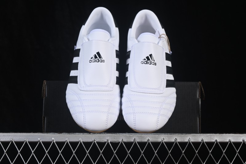 Adidas Originals Taekwondo Low-Top Training Shoes with Comfortable Fit and Durable Traction - JQ4774