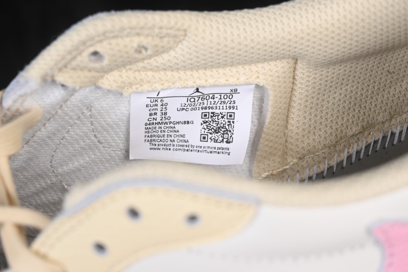 Nike Travis Scott x Air Jordan 1 Low OG Retro Basketball Shoes with Reverse Swoosh Design - IQ7604-100