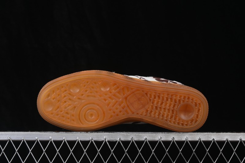 Adidas Handball Spezial Retro Casual Skate Shoes with Suede Upper and Gum Sole - KI6677