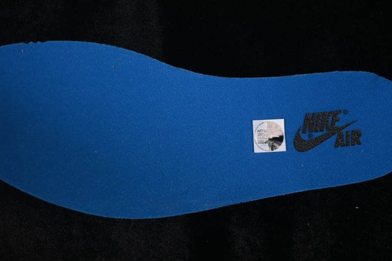 Travis Scott x Air Jordan 1 Low OG Retro Basketball Sneakers with Reverse Swoosh Design - DM7866-140