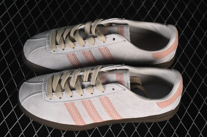 Adidas Originals Bermuda Low-Top Skateboarding Shoes with Anti-Slip and Wear-Resistant Design - JS3967