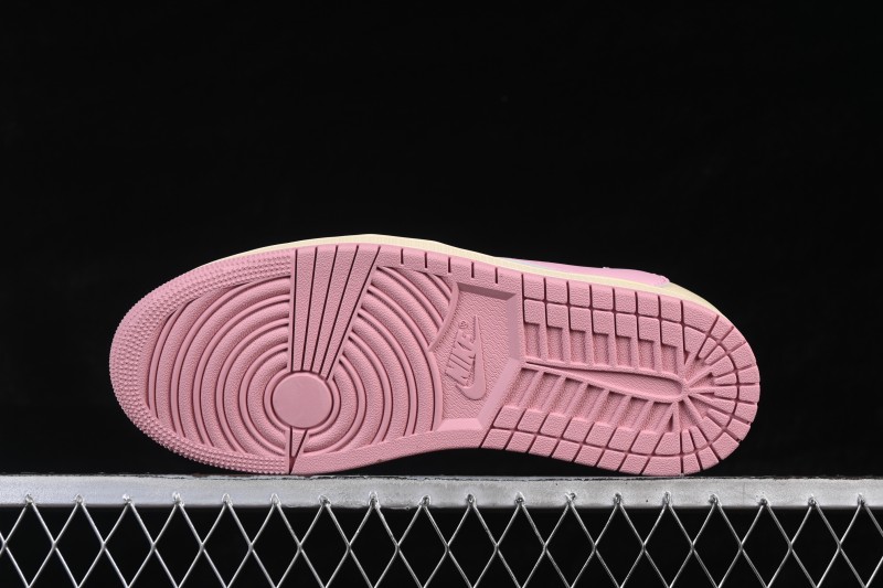 Nike Travis Scott x Air Jordan 1 Low OG Retro Basketball Shoes with Reverse Swoosh - IQ7604-100