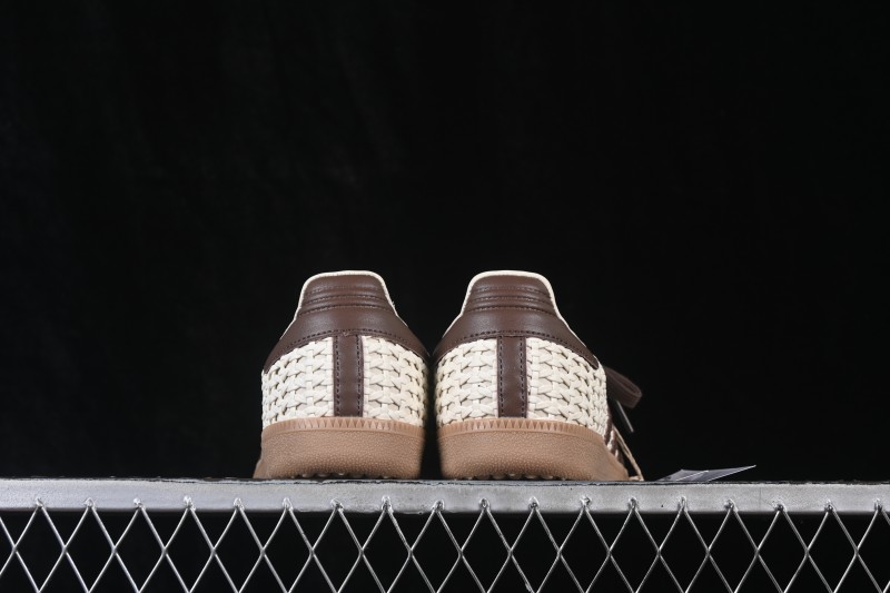 Adidas Samba OG Classic Lifestyle Sneakers with Retro Design - IH9373