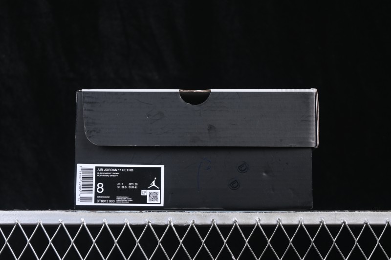 Nike Air Jordan 11 Retro High-Top Basketball Shoes with Space Jam Design and Carbon Fiber Plate - CT8012-900