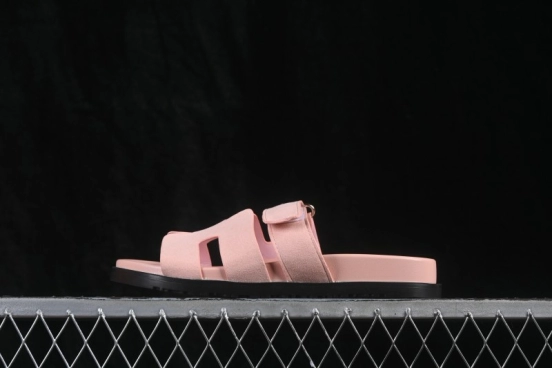 Hermes Chypre Flat Slide Sandals with Toe Loop - AJE5