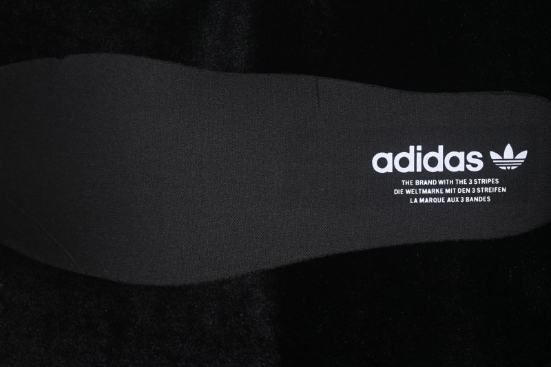 Adidas Samba OG Classic Lifestyle Sneakers with Retro Design - IH9052