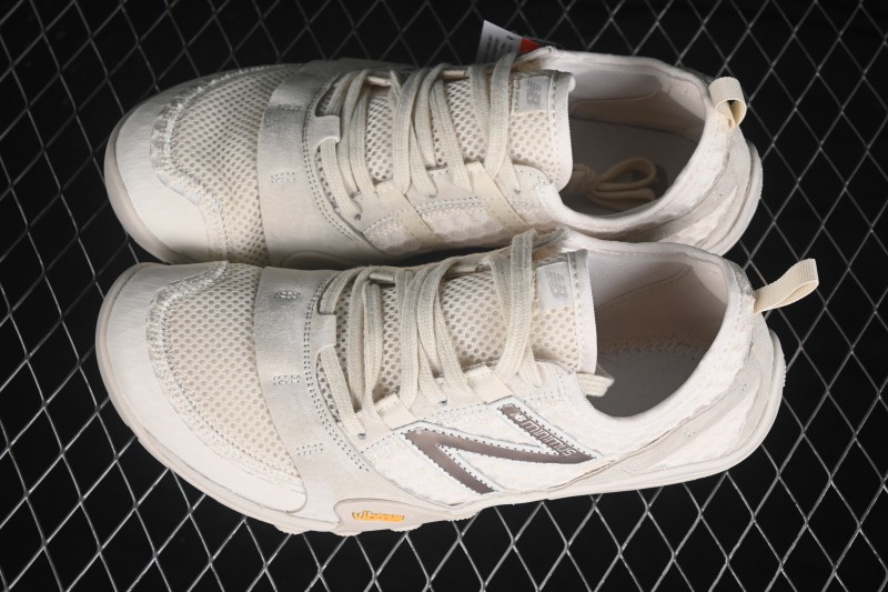New Balance MT10 Minimalist Trail Running Shoes with Vibram Outsole - MT10O71X