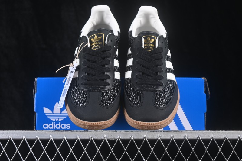 Adidas Samba OG Classic Skateboarding Shoes with Retro Leather Upper - HQ9282