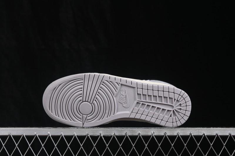 Air Jordan Skyline Low-Top Retro Basketball Shoes with Air Cushioning - IM2055-101