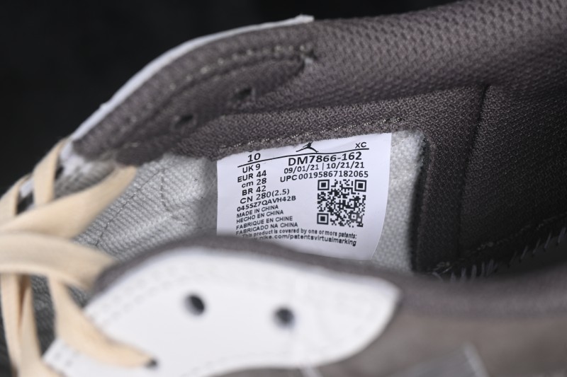 Nike Travis Scott x Air Jordan 1 Low OG Retro Sneakers with Reversed Swoosh Design - DM7866-162